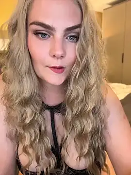 Snapshot of Blonde_Cougar chatting on June 2026 08:11:01 PM Blonde Cougar online show from June 2026 08:11:01 PM