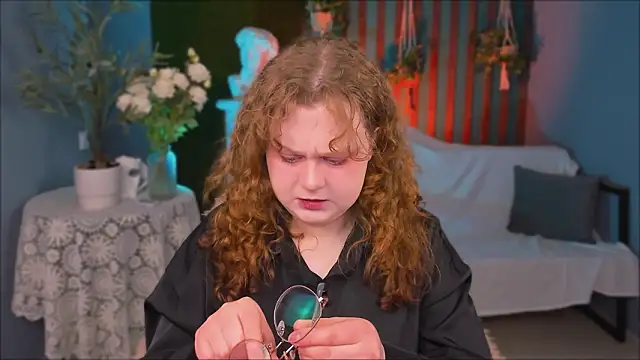 SaraSweetness online show from March 2026 09:21:02 AM