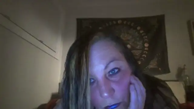 Queenemerald online show from March 2026 03:45:02 AM