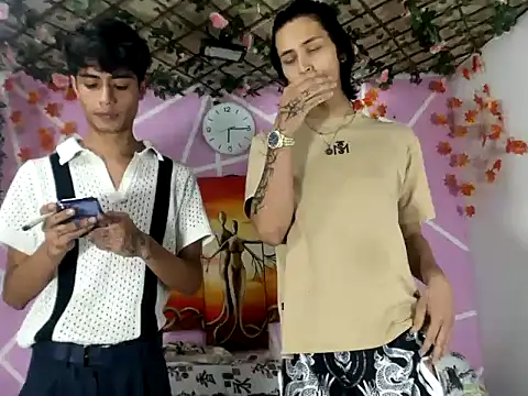 Snapshot of TYLERhHOT2005 chatting on March 2026 12:38:01 AM TYLERhHOT2005 online show from March 2026 12:38:01 AM