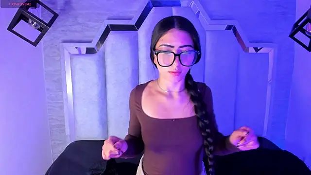 Vyoleett online show from March 2026 02:55:01 PM