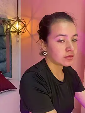 Snapshot of tinkerbell_pink22 chatting on March 2026 01:22:02 PM tinkerbell pink22 online show from March 2026 01:22:02 PM