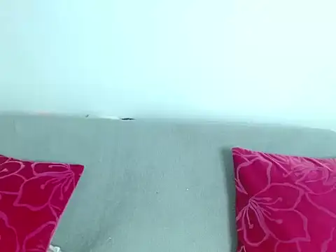 Snapshot of Violet_Donell chatting on April 2026 04:24:01 PM Violet Donell online show from April 2026 04:24:01 PM