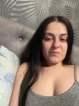 Snapshot of Velliaa chatting on June 2026 06:53:01 PM Velliaa online show from June 2026 06:53:01 PM