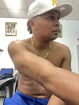 Snapshot of melreydelmambo chatting on March 2026 11:21:02 PM melreydelmambo online show from March 2026 11:21:02 PM