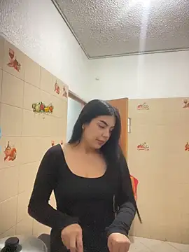 Snapshot of Cami_olarte chatting on May 2026 03:14:02 AM Cami olarte online show from May 2026 03:14:02 AM