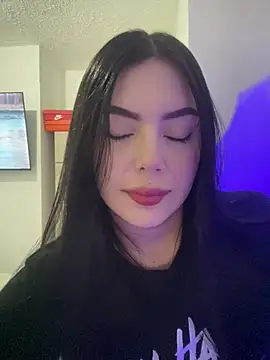 Snapshot of Cami_olarte chatting on June 2026 05:42:01 AM Cami olarte online show from June 2026 05:42:01 AM