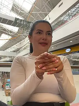Snapshot of Cami_olarte chatting on June 2026 06:17:02 PM Cami olarte online show from June 2026 06:17:02 PM