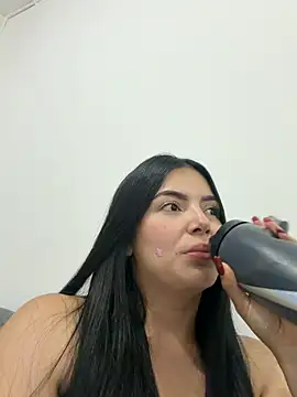 Snapshot of Cami_olarte chatting on July 2026 02:05:17 AM Cami olarte online show from July 2026 02:05:17 AM