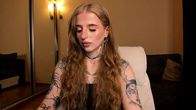 Snapshot of harley_kimm chatting on April 2026 05:19:01 AM harley kimm online show from April 2026 05:19:01 AM
