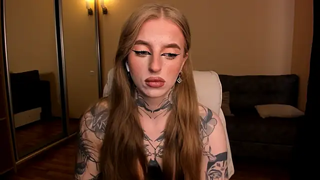 Snapshot of harley_kimm chatting on May 2026 05:12:01 AM harley kimm online show from May 2026 05:12:01 AM
