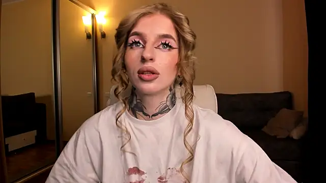 Snapshot of harley_kimm chatting on May 2026 05:03:02 AM harley kimm online show from May 2026 05:03:02 AM
