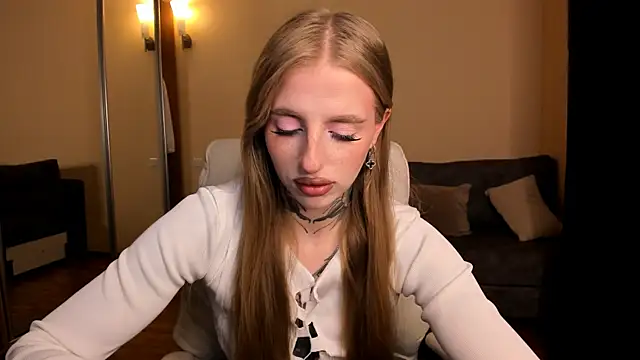Snapshot of harley_kimm chatting on May 2026 04:51:02 AM harley kimm online show from May 2026 04:51:02 AM