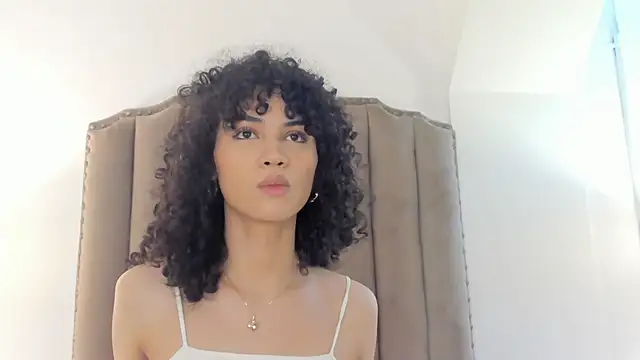 Julietta    online show from May 2026 12:57:01 PM