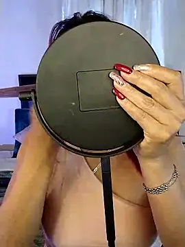 Snapshot of tatianabelli chatting on April 2026 05:48:02 PM tatianabelli online show from April 2026 05:48:02 PM