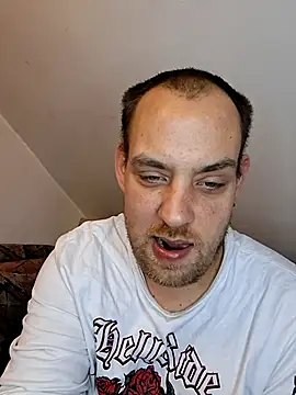 Snapshot of fettgail-0507 chatting on April 2026 11:51:02 AM fettgail-0507 online show from April 2026 11:51:02 AM