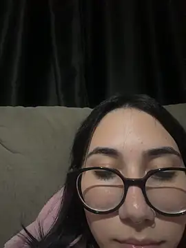 Snapshot of juliacosta chatting on April 2026 05:49:01 AM juliacosta online show from April 2026 05:49:01 AM
