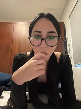 Snapshot of juliacosta chatting on April 2026 07:11:02 PM juliacosta online show from April 2026 07:11:02 PM