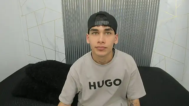 Snapshot of Kitsune_44 chatting on March 2026 07:24:02 PM Kitsune 44 online show from March 2026 07:24:02 PM