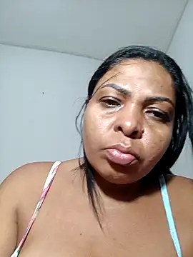 Snapshot of Crislover77 chatting on April 2026 02:34:01 AM Crislover77 online show from April 2026 02:34:01 AM