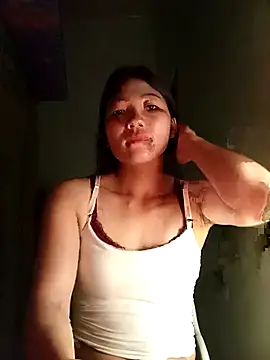 Snapshot of -Quyny- chatting on April 2026 07:08:02 PM -Quyny- online show from April 2026 07:08:02 PM