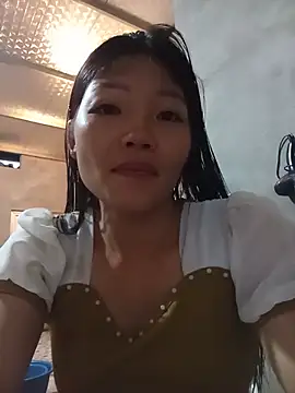 Snapshot of -Quyny- chatting on June 2026 10:48:02 AM -Quyny- online show from June 2026 10:48:02 AM