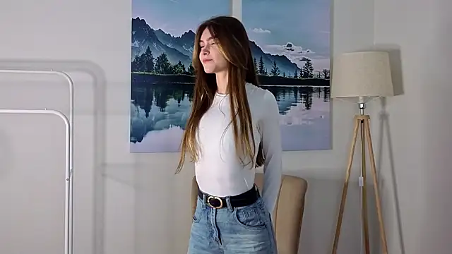 Snapshot of CherlyGuss chatting on March 2026 05:51:02 AM CherlyGuss online show from March 2026 05:51:02 AM