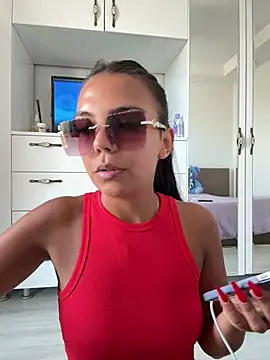 Snapshot of MissLuna28 chatting on June 2026 11:46:02 AM MissLuna28 online show from June 2026 11:46:02 AM
