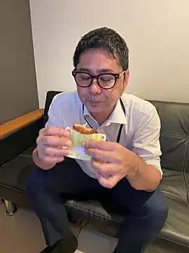 Snapshot of RYUICHI_1919 chatting on June 2026 10:31:02 AM RYUICHI 1919 online show from June 2026 10:31:02 AM