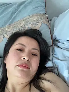 xiaxia-2026 online show from April 2026 02:51:02 AM