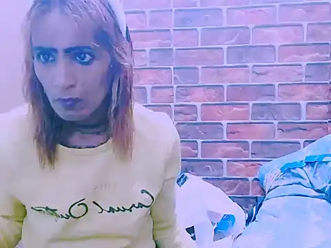 Snapshot of Alanadelray21 chatting on April 2026 05:19:02 AM Alanadelray21 online show from April 2026 05:19:02 AM