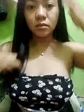 Snapshot of sweety_honey27 chatting on April 2026 06:34:01 PM sweety honey27 online show from April 2026 06:34:01 PM