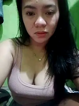 Snapshot of sweety_honey27 chatting on April 2026 06:26:01 PM sweety honey27 online show from April 2026 06:26:01 PM