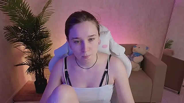 Snapshot of SweetieBlush chatting on April 2026 03:42:01 AM SweetieBlush online show from April 2026 03:42:01 AM