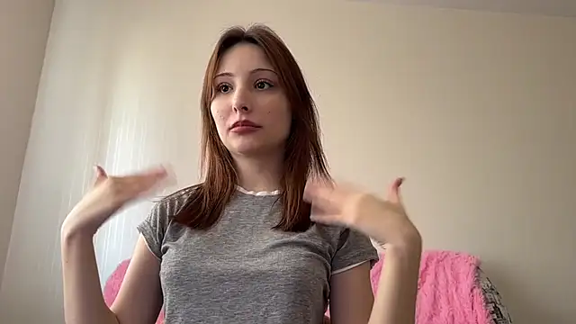 Snapshot of Tara_Harrisss chatting on April 2026 10:45:02 AM Tara Harrisss online show from April 2026 10:45:02 AM