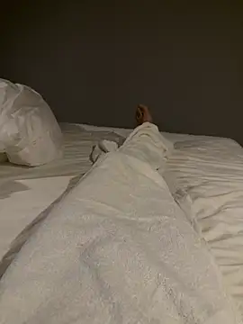 Snapshot of tanhualang001 chatting on April 2026 01:06:02 AM tanhualang001 online show from April 2026 01:06:02 AM