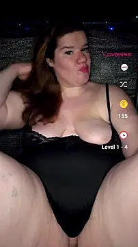 Snapshot of curvystachel42 chatting on June 2026 09:21:02 PM curvystachel42 online show from June 2026 09:21:02 PM
