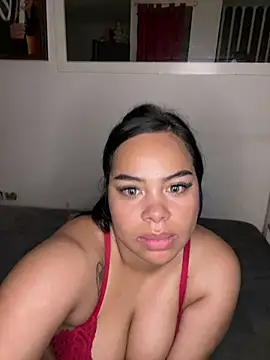 Snapshot of lunaa_love chatting on May 2026 11:34:04 PM lunaa love online show from May 2026 11:34:04 PM