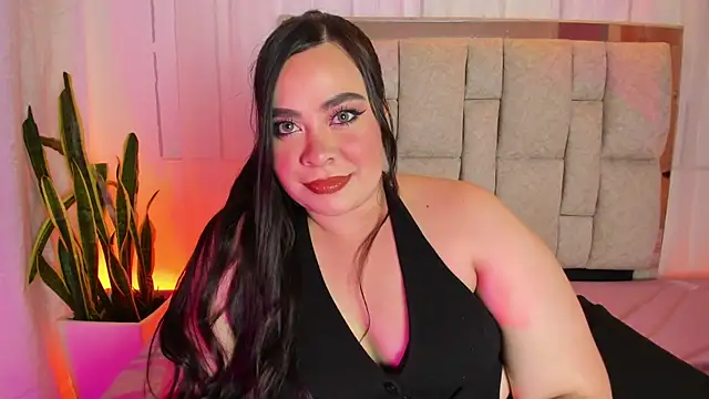 Snapshot of CatalinaReyexxx chatting on April 2026 07:14:01 AM CatalinaReyexxx online show from April 2026 07:14:01 AM