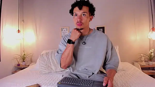 dominik drake online show from June 2026 12:20:01 PM