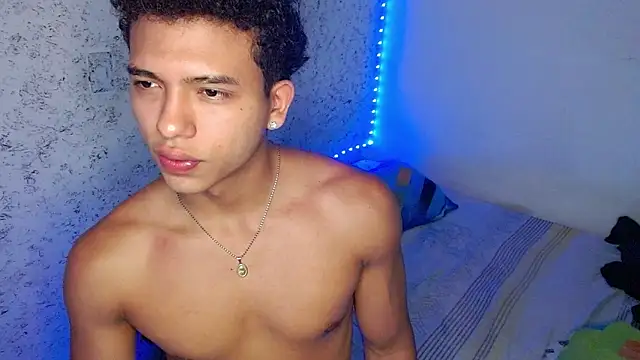 Snapshot of tonydesire_ chatting on June 2026 07:23:01 PM tonydesire online show from June 2026 07:23:01 PM