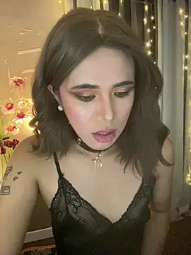 Snapshot of _Flirtyprincess_ chatting on June 2026 12:32:02 AM Flirtyprincess online show from June 2026 12:32:02 AM