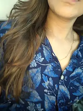 riyaa sexyy online show from July 2026 03:18:02 PM