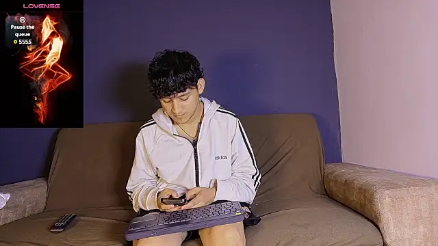 eros fangs online show from April 2026 12:19:01 AM