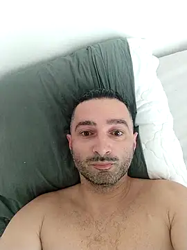 Snapshot of zzrkx chatting on April 2026 08:26:02 AM zzrkx online show from April 2026 08:26:02 AM