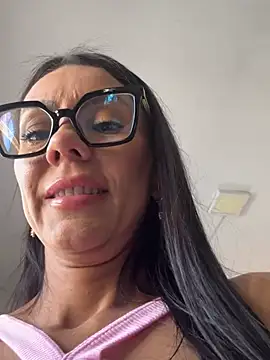 Snapshot of SofiParma chatting on May 2026 02:44:02 PM SofiParma online show from May 2026 02:44:02 PM