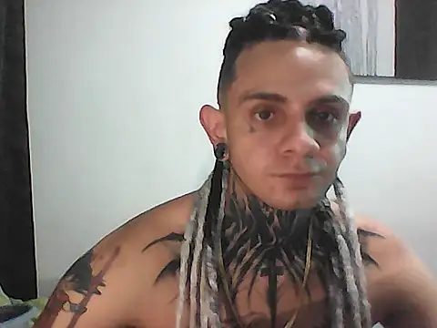 Snapshot of CardonaWolf chatting on March 2026 02:23:01 AM CardonaWolf online show from March 2026 02:23:01 AM