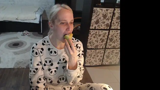 Snapshot of Sweet_hot_shrmp chatting on April 2026 08:55:02 PM Sweet hot shrmp online show from April 2026 08:55:02 PM