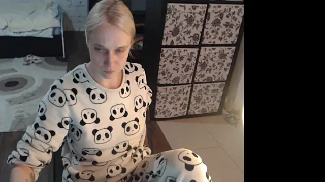 Snapshot of Sweet_hot_shrmp chatting on April 2026 03:59:02 PM Sweet hot shrmp online show from April 2026 03:59:02 PM