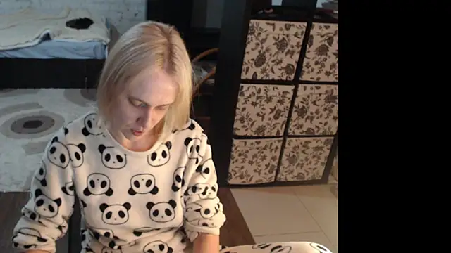 Snapshot of Sweet_hot_shrmp chatting on April 2026 08:28:02 PM Sweet hot shrmp online show from April 2026 08:28:02 PM